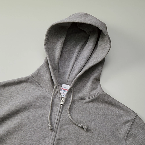 United Athle 10.0オンス スウェット フルジップ パーカ ADULT SIZE フードは前接ぎがないためプリント可能、フードひもは丸ひも身頃同色